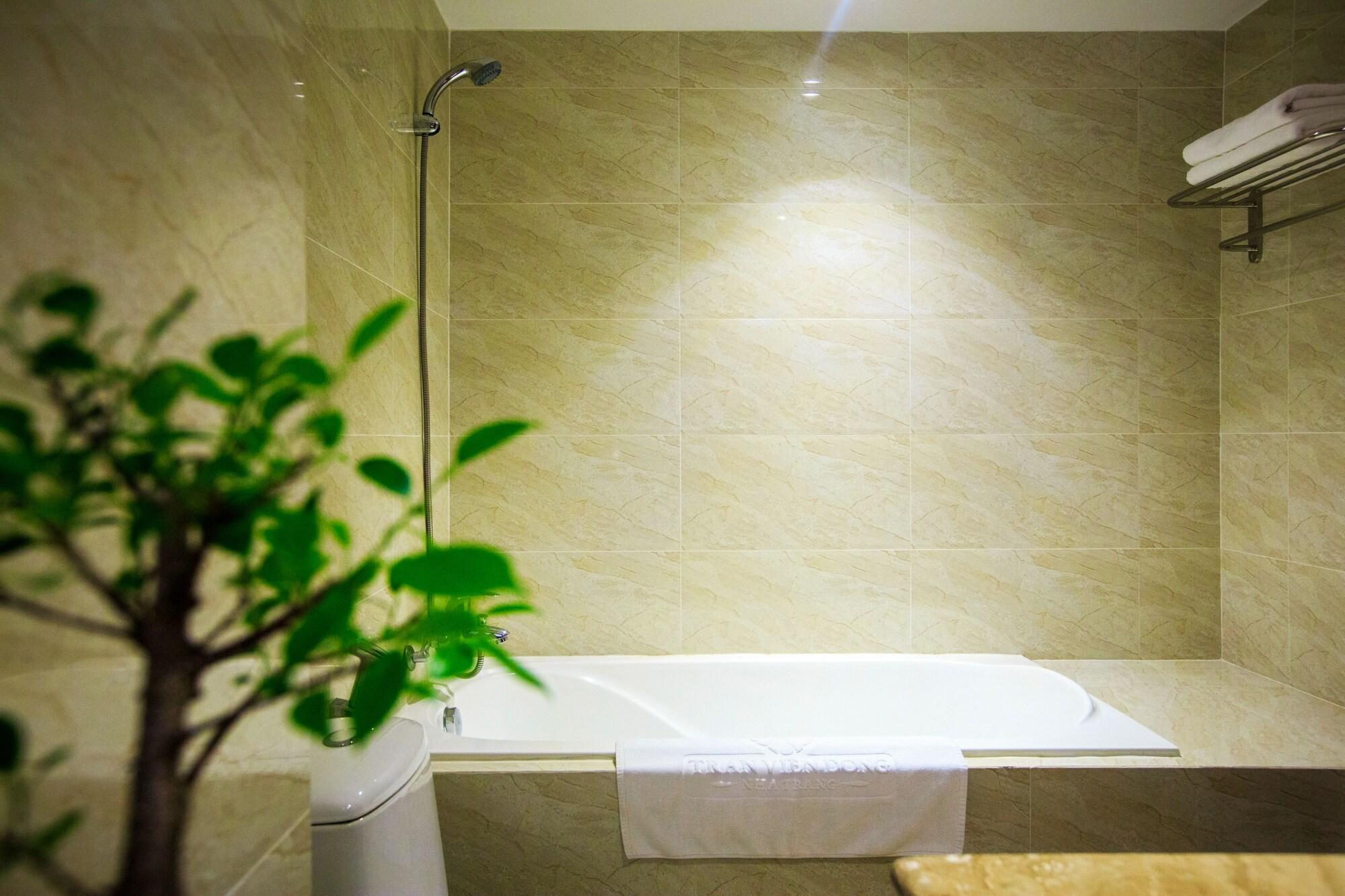 Vien Dong Hotel 芽庄 外观 照片