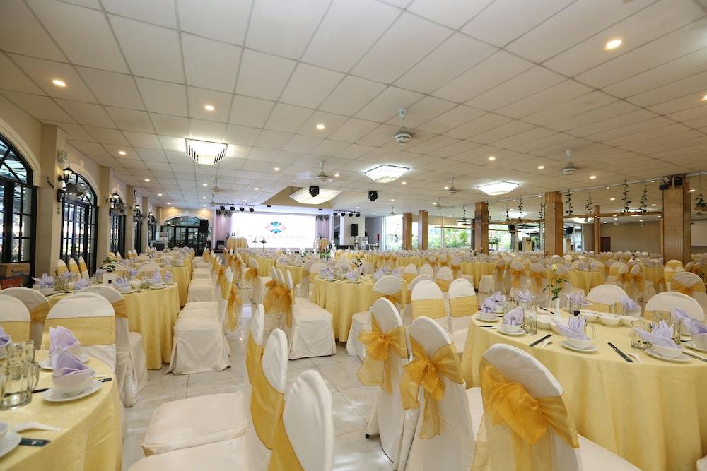 Vien Dong Hotel 芽庄 外观 照片