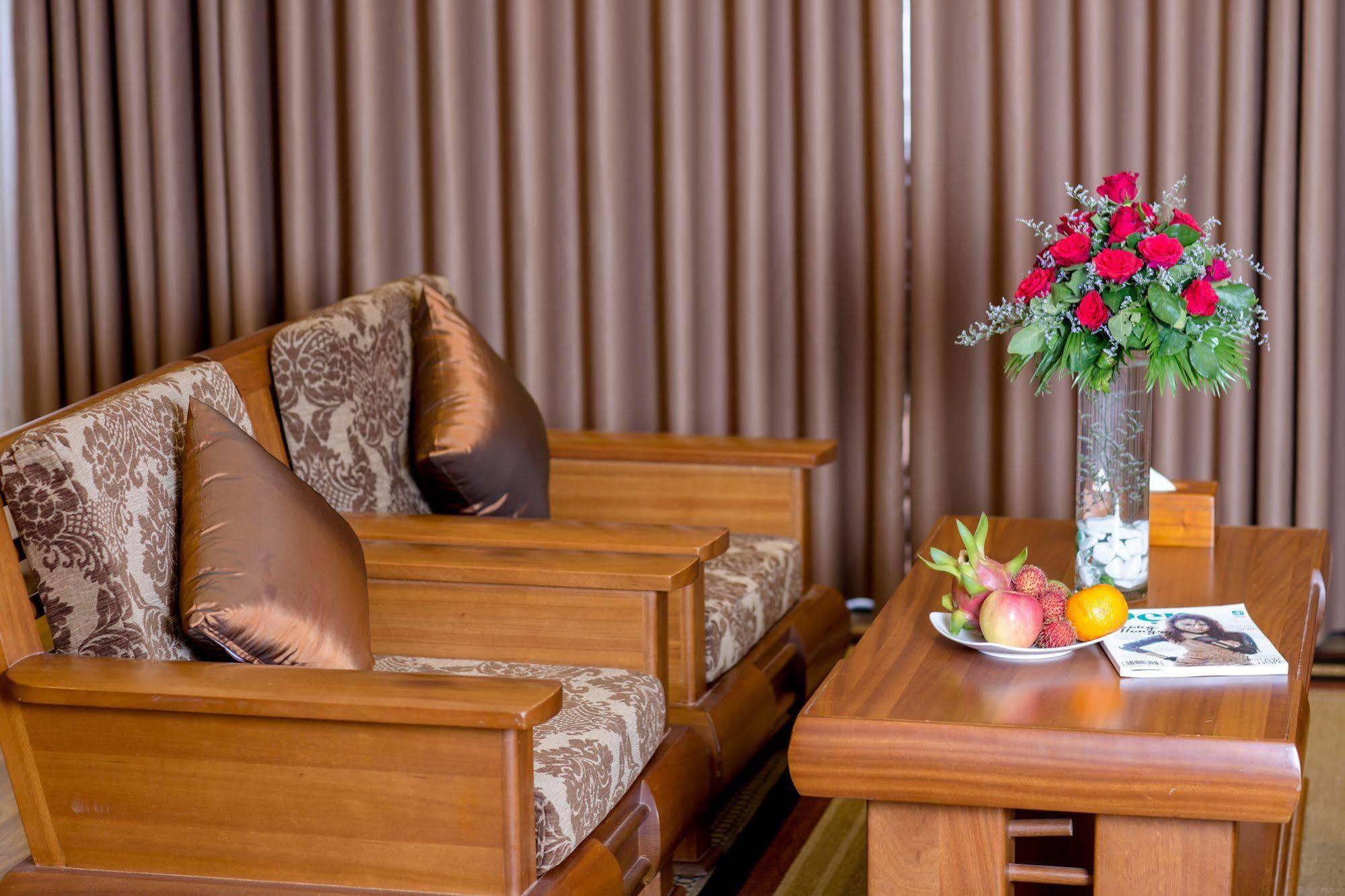 Vien Dong Hotel 芽庄 外观 照片